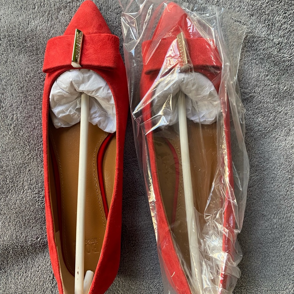 Hugo Boss red suede flats size EU 37